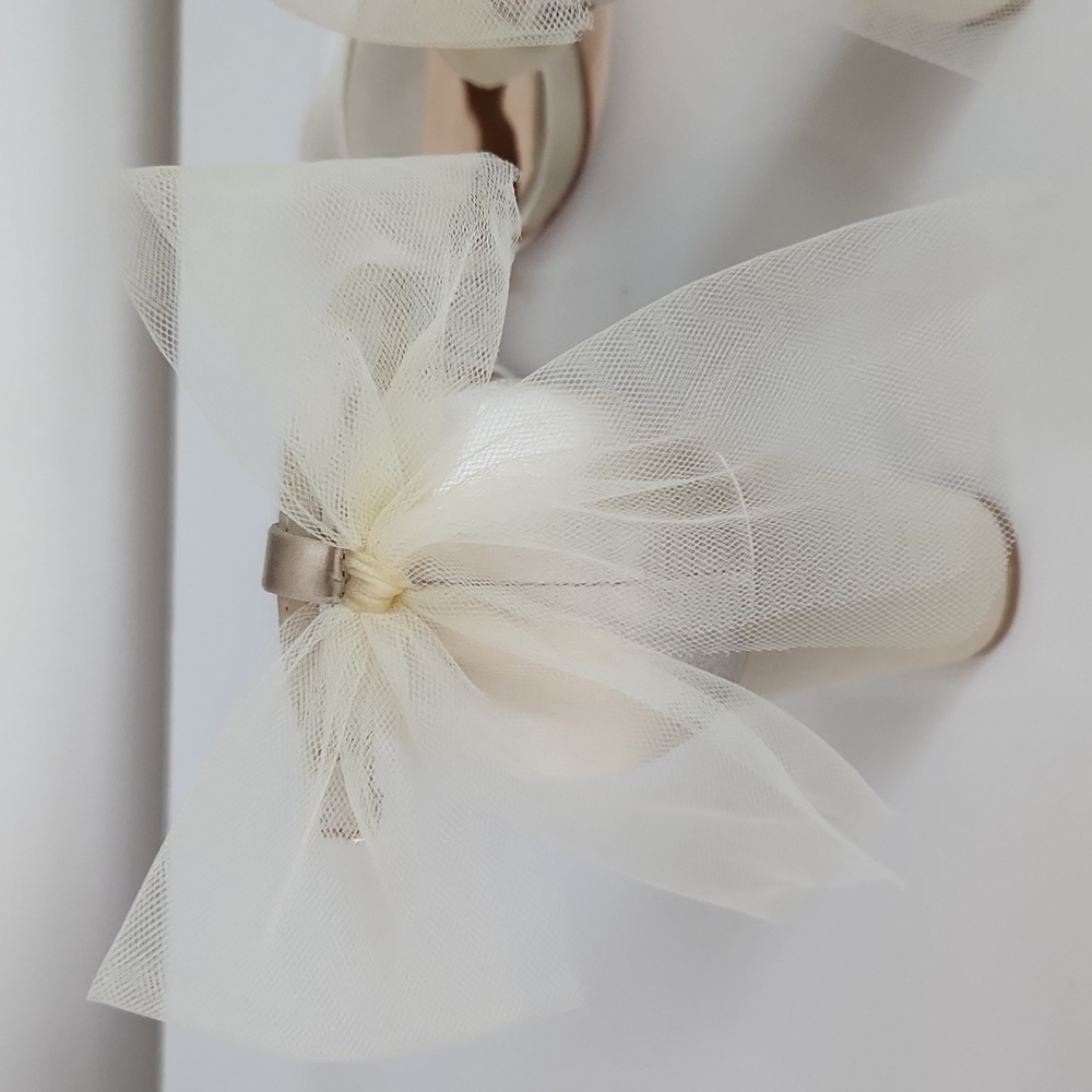 Badgley Mischka Kim Mesh Bow Block Heel $215 - Picture 8 of 15